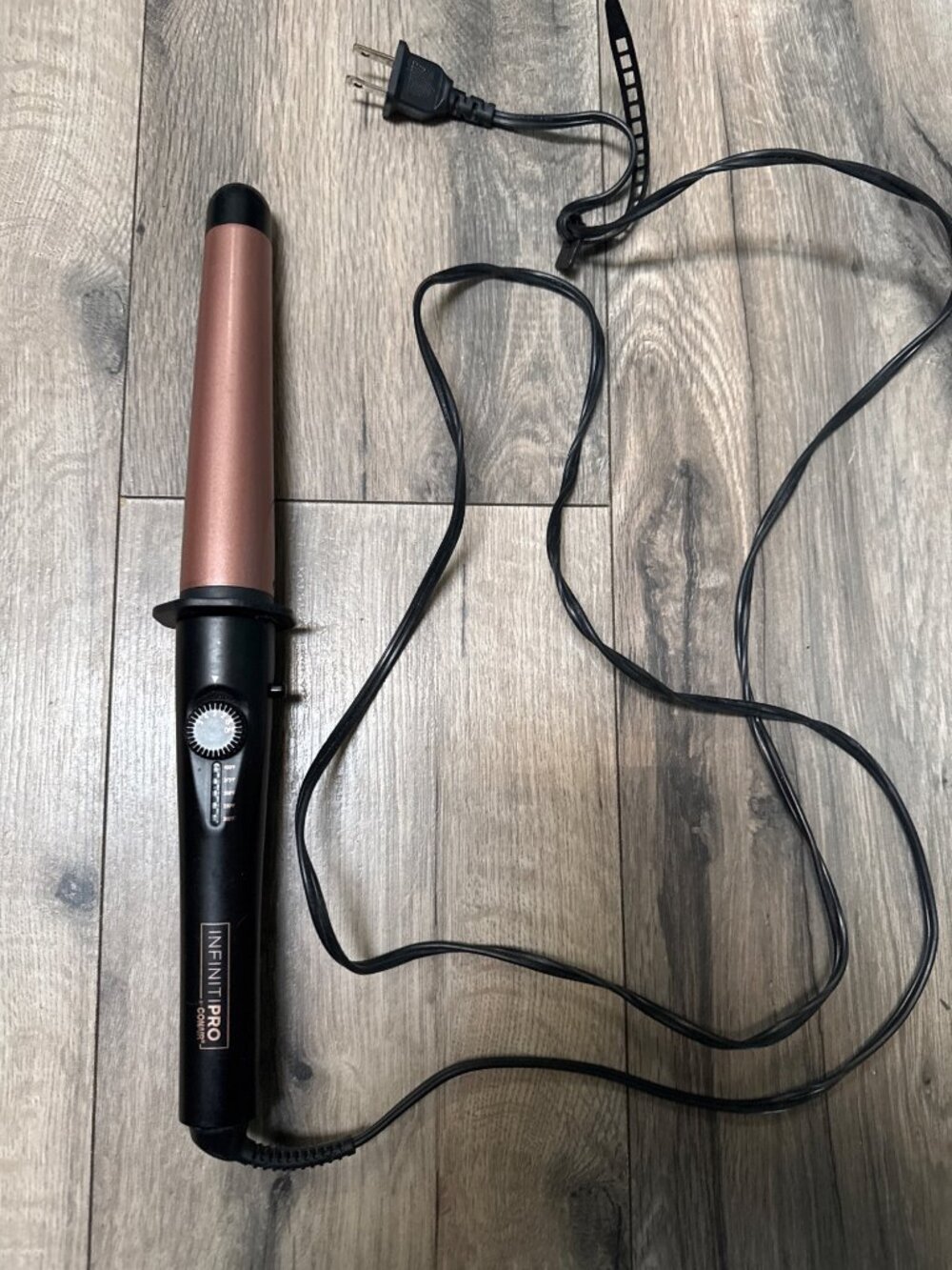InfinitiPro By Conair CDH101T Rose Gold Curling Wand With Adjustable Heat Settin